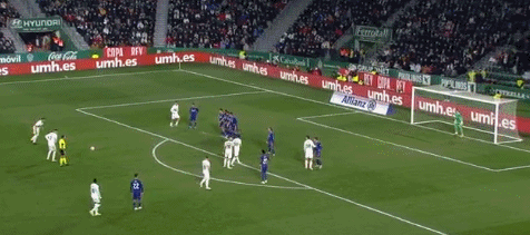 斯基拉：斯帕莱蒂要求尤文冬窗签中场指挥官和边后卫