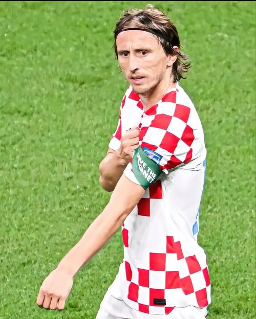 打破沉默！尼斯主席、英力士体育总裁公开谴责尼斯极端球迷