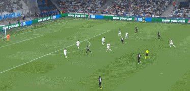 邮报：顺应英超形势，利兹今夏引援注重身体对抗和定位球能力